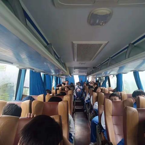 铜仁市第九中学七（8）班“探寻自然奥秘·寻找自然奇迹”研学主题活动