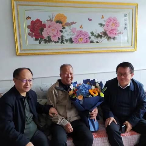 榆林：开展重阳节慰问活动