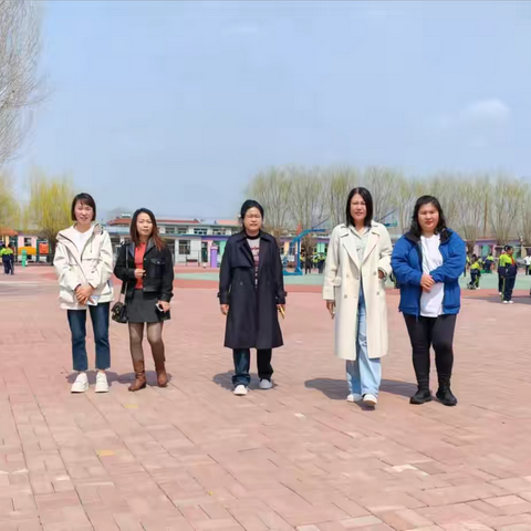 《跨校交流促成长，暖心陪餐共守护》——异校领导交换陪餐活动