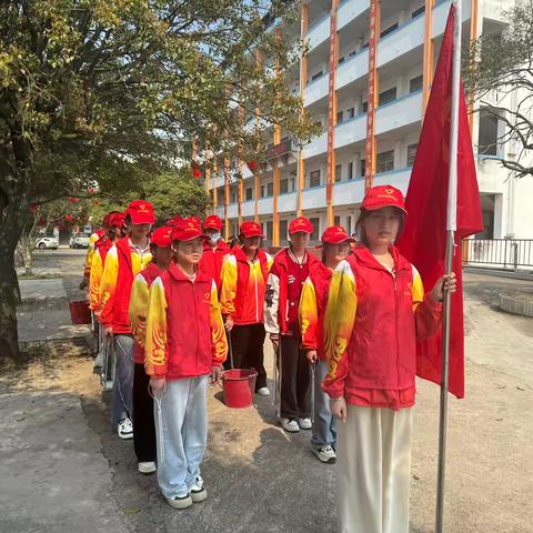 融安县浮石镇初级中学学雷锋环保行动