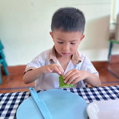 “初夏迎小满 · 万物皆欢欣”——金湾阳光幼儿园小满节气活动