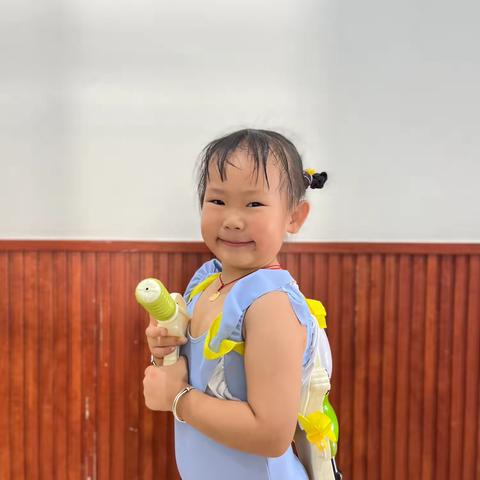 金湾阳光幼儿园“散学活动之戏水大狂欢”
