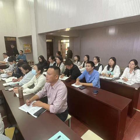 听课取真经，学习促成长 --赴实验初中学习数学主题教研活动