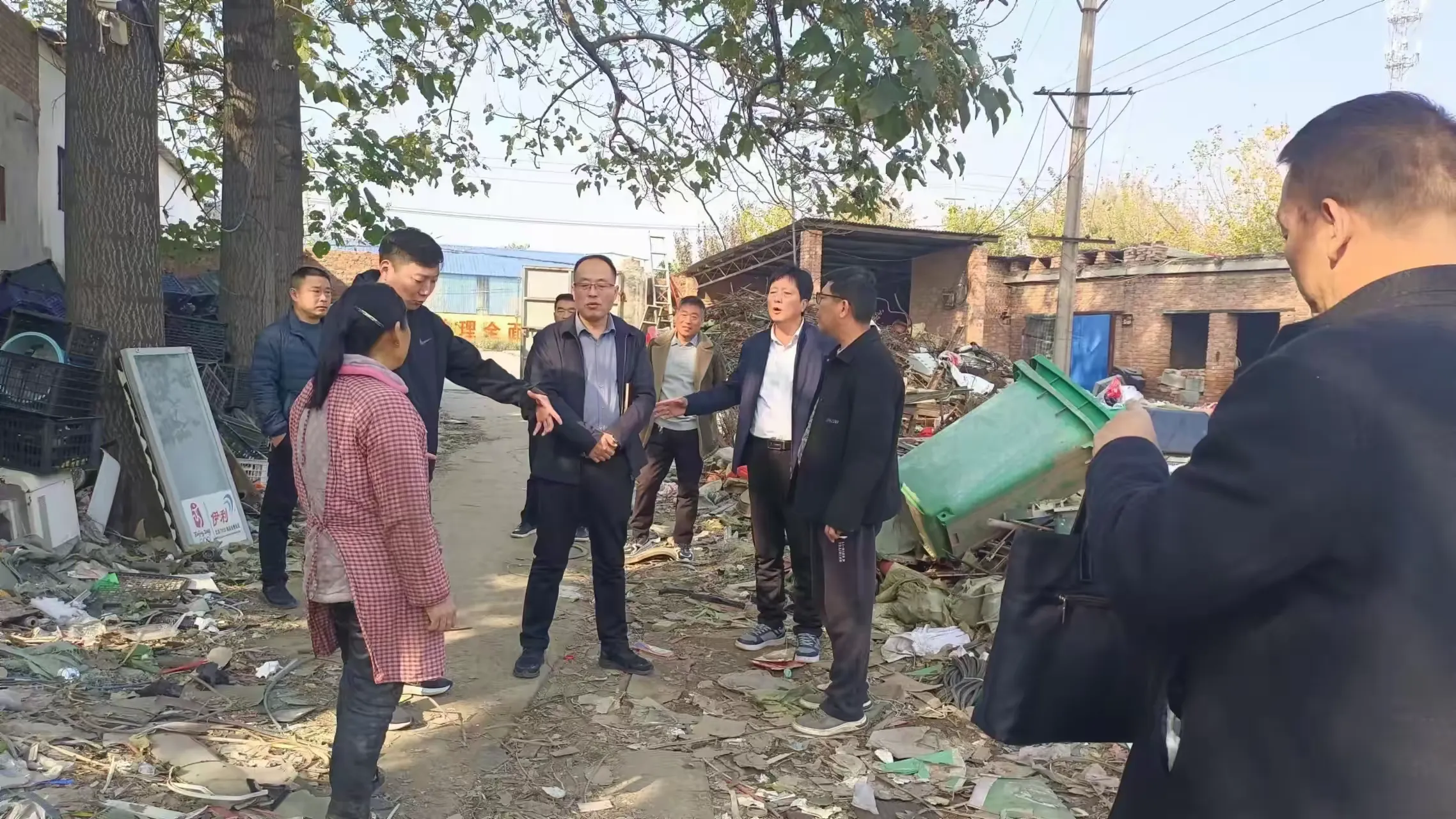 简篇-夏都街道宋庄社区开展冬季安全检查,深入推进主题教育建设