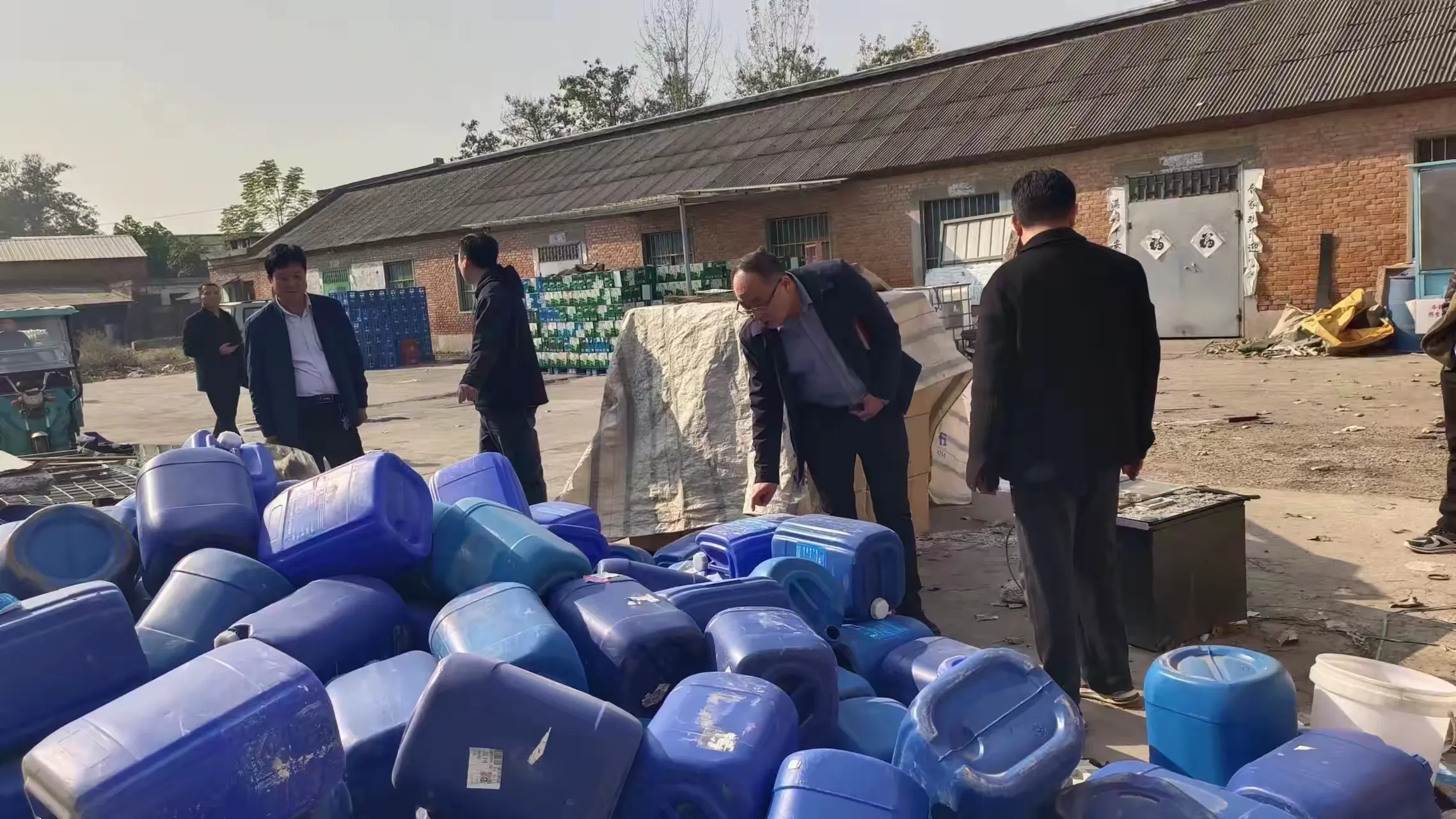 简篇-夏都街道宋庄社区开展冬季安全检查,深入推进主题教育建设