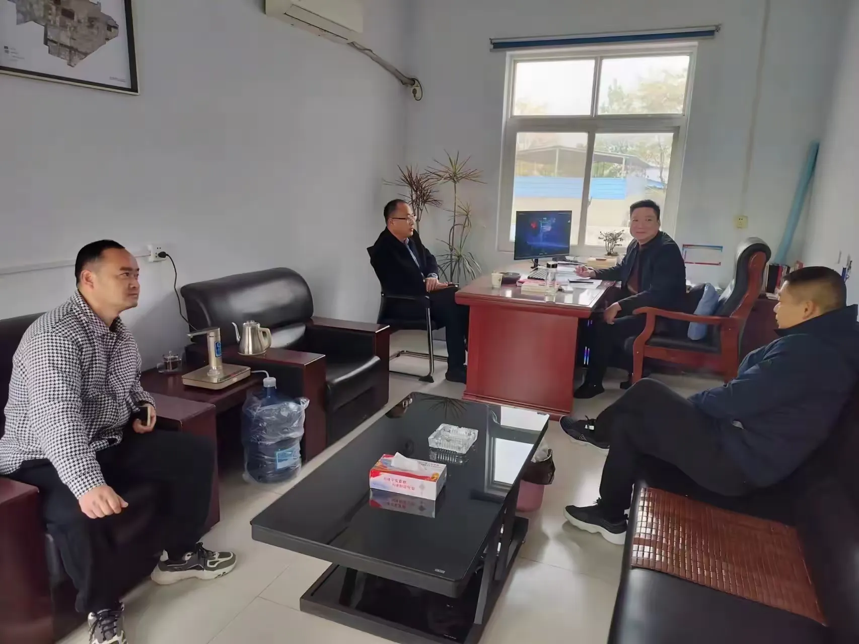 简篇-夏都街道宋庄社区开展冬季安全检查,深入推进主题教育建设