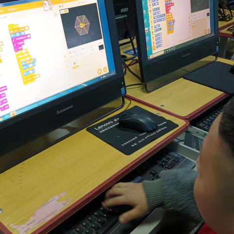 道湛小学编程社团