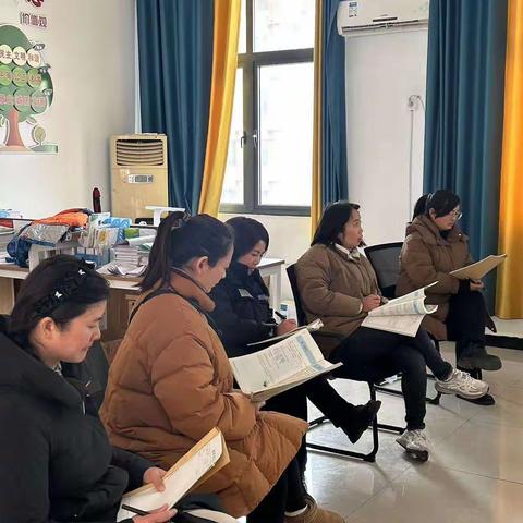 【宁陵一小.高效课堂工程】携手前行，共促成长 ——五年级数学组教研活动