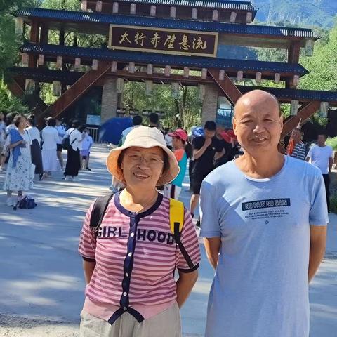 24.8.11游赤壁悬流