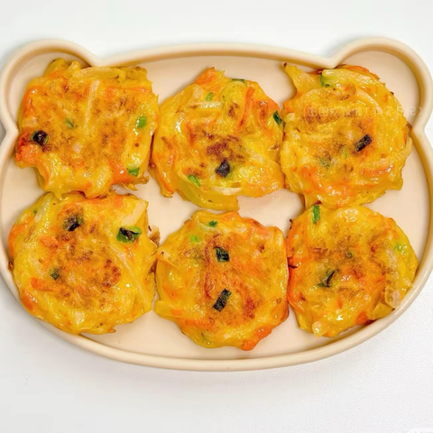 “萝卜清甜，饼香四溢”——渑池县会盟幼儿园中三班家长助教活动