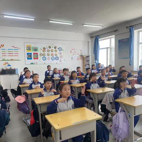 律动未来、手舞心声——望奎县第一小学 ‍   二年七班 课前一支歌  ‍   《听我说》手势舞 ‍