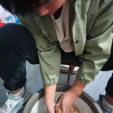 韩垓镇中学九年级八班重阳节主题活动