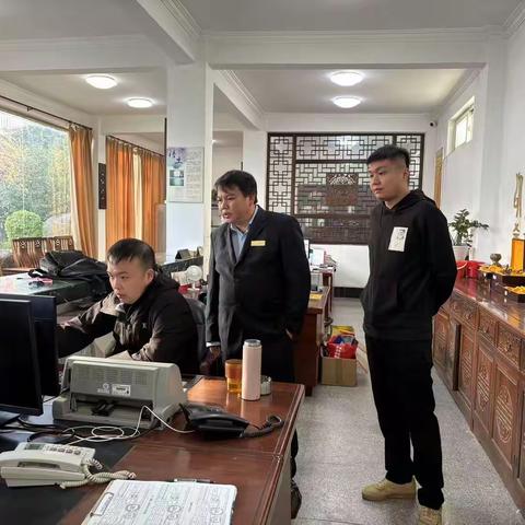 福州市民政局赴建新镇妙峰山陵园开展年检工作