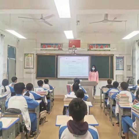 四更初级中学禁塑法规学习活动