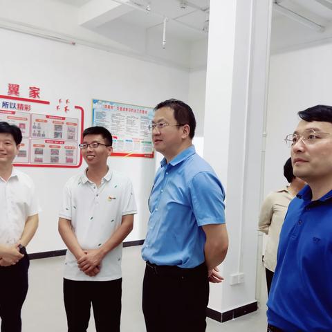 区公司党委副书记、副总经理、工会主席侯义兵到桂林分公司调研慰问