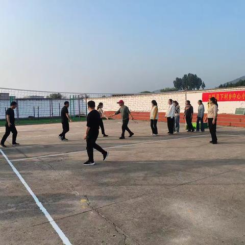 【强镇筑基在行动】下村乡中心小学工会活动——教职工气排球比赛