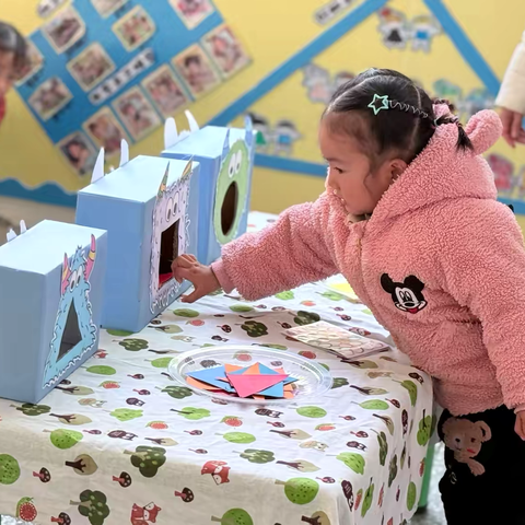 会昌县恩贝乐幼儿园期末汇报课： ‍《成长与收获的见证》