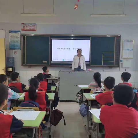 “防震演练进校园，安全教育在心间”---梁邹小学安全演练