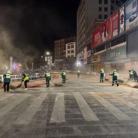跨年夜的城市守护人