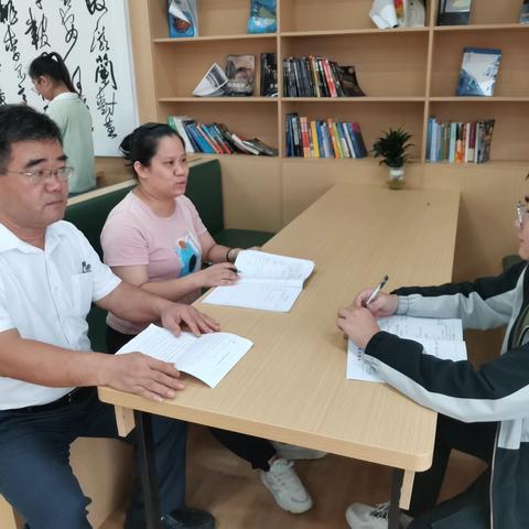 总结阶段性成果 进行继续课题研究——课题研究小组活动