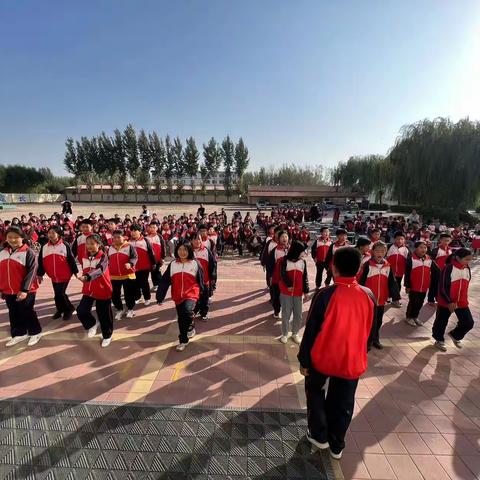 【阳光体育】英姿飒爽赛队列， 阳光少年展风采 ——王寺镇刘夫青小学举行队形队列比赛