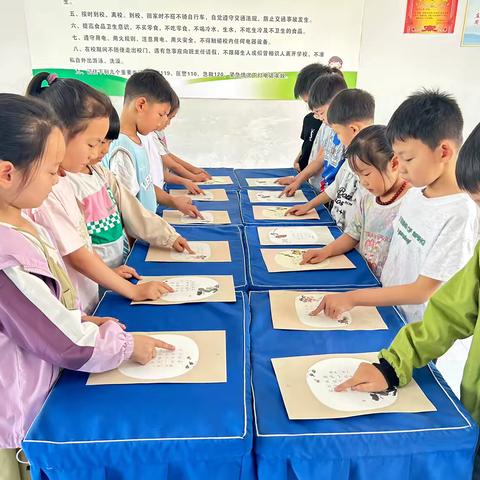 书汉字之韵   展文字之美——义和村小学与邢家湾镇新四小学开展规范书写互评互展活动