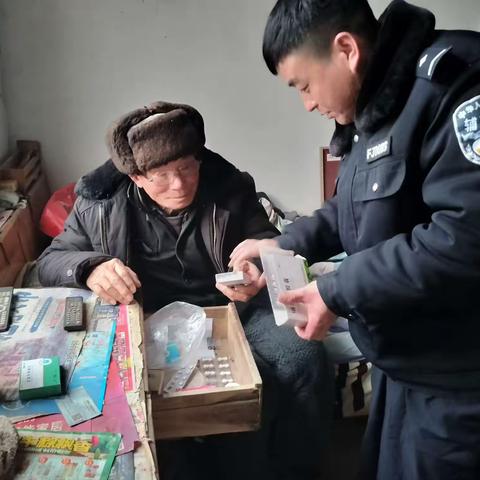 礼貌敲击，温馨传递。