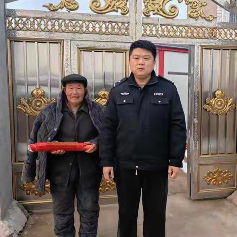 祝福新年，平安笑容常驻心间