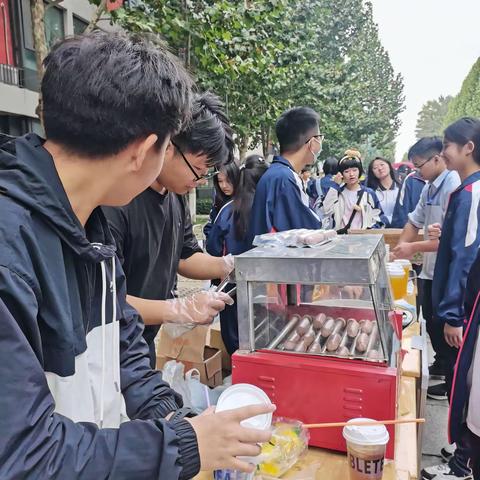 海达行知高一六班“体育美食节”主题活动纪实