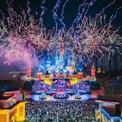 8月17日/8月24日/8月31日（三天都发团） 沈阳方特日场＋夜场 特价亲子团～198元/人，大小同价，特价抢购中……