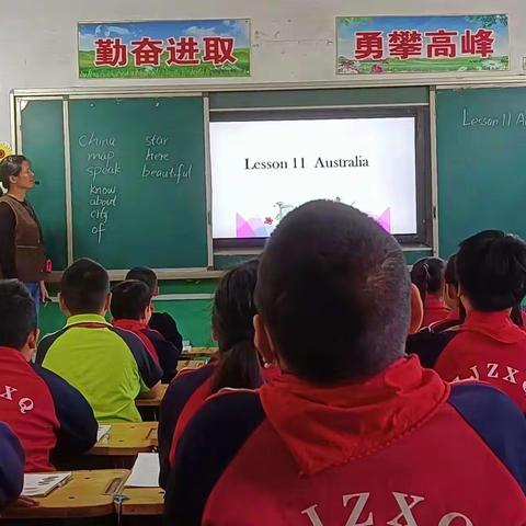 共学习，同成长——赵家庄校区小学英语听评课活动