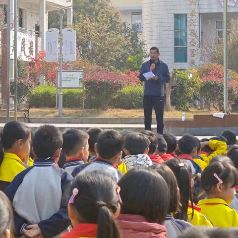 “防微杜渐，常备不懈”——富良棚中心小学开展夜间宿舍防震减灾演练活动