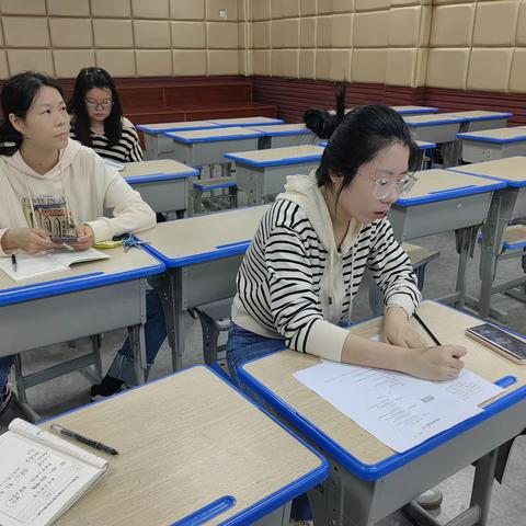 艺路芬芳  向美而行——站前、乾西教育共同体评课活动美术专场