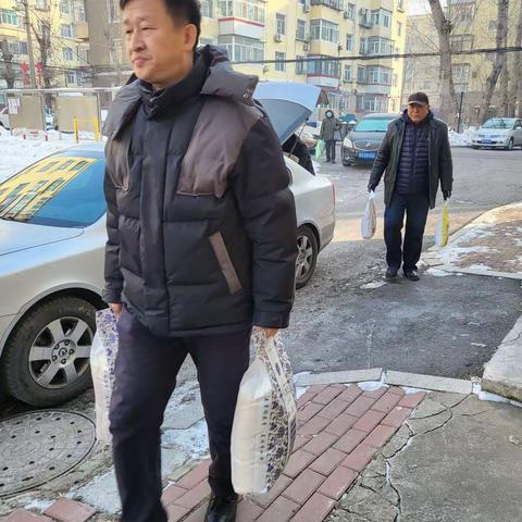 慰问送关怀，真情暖人心