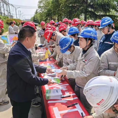 华阴市卫生监督所深入“五进”推动卫生健康宣传工作