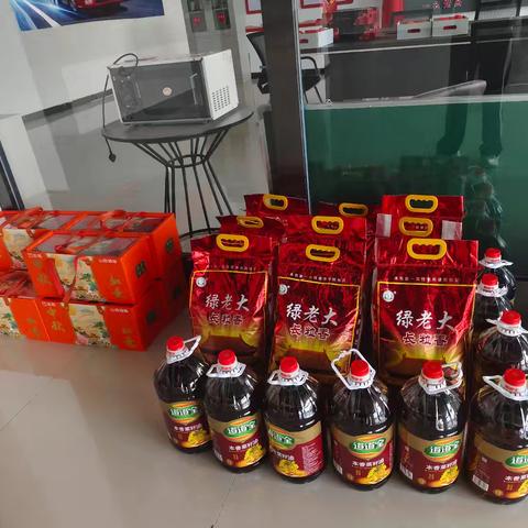 月满中秋 情暖驿站 -寿阳县强盛汽贸工会爱心驿站中秋职工关怀活动