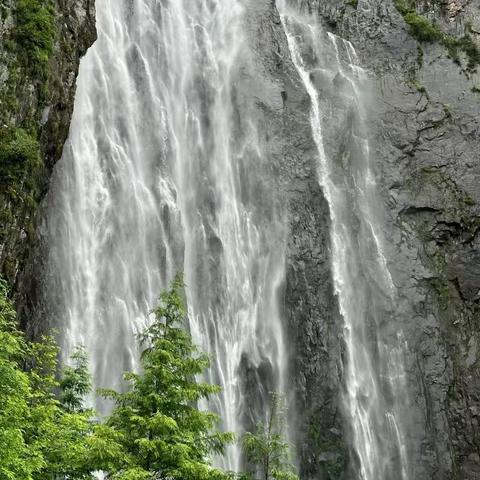 瀑布🏞