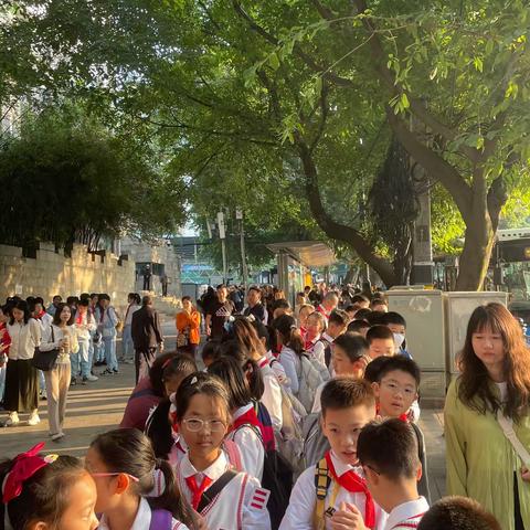 重庆市渝中区鼓楼人和街小学五年级二班|“传承红岩精神 赓续红色血脉”2023年秋季“行走的思政课”主题研学活动