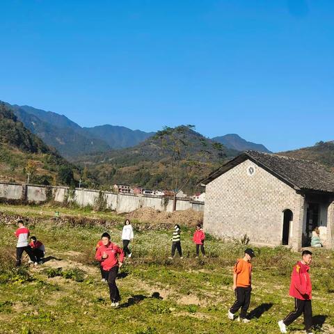 寻访榴溪老校址，传承“曳岭”精神——2023年老竹民族学校师生研学活动（初三段）