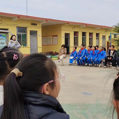 诵读红色经典      忆峥嵘岁月——均河小学红色诵读活动