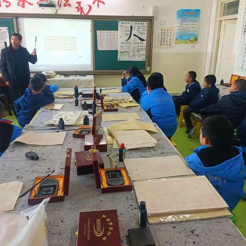 妙笔生花   翰墨飘香 --和政县龙泉小学书法社团11月份活动纪实