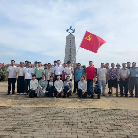 红心向党庆华诞 凝心聚力建新功——滨海社区党总支开展七一主题党日活动