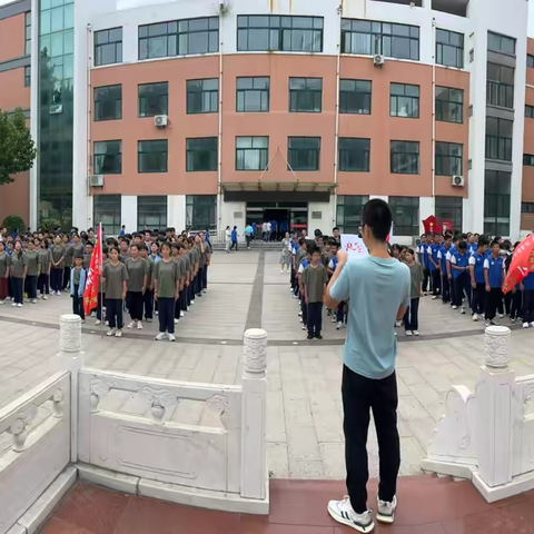 内务整理展风采，习惯培养促成长——开发区中学八年级组织宿舍内务整理比赛活动