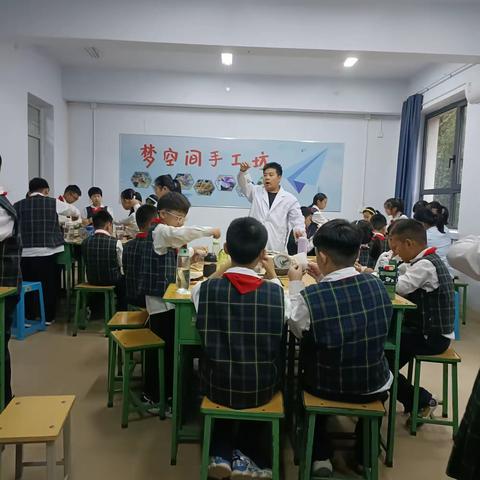 亲手做香囊    感中医魅力