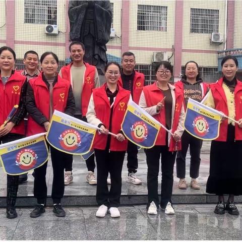 家长志愿者爱心护学，助力平安校园！