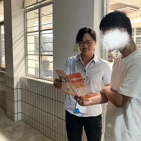 【晋江分行安海成功支行】走进校园 ，为青春贴上“防骗标签”