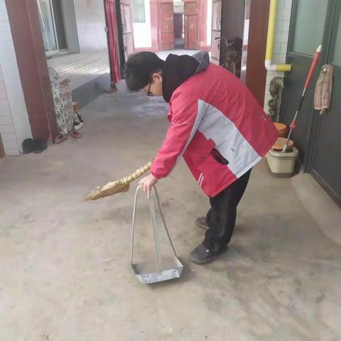 洛滨中学九年级（14）班周末实践活动