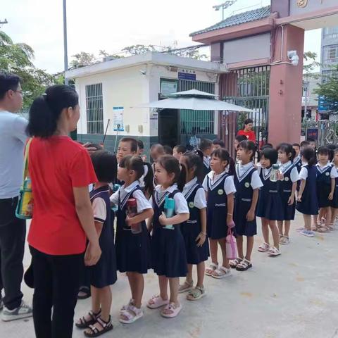 "遇见成长，我和小学零距离"-﹣三亚崖州区梅山叮当幼儿园