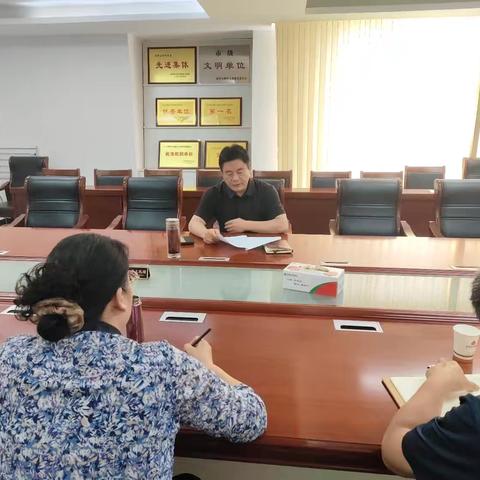 6月23日，区委常委、政法委书记付道宽组织召开华景雅苑遗留问题化解专题会议。