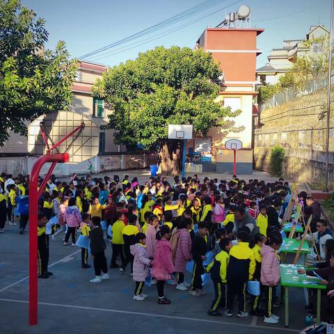 联珠镇第一小学 班中校区 学无“纸”境   快乐无“笔”                            ——一年级无纸化测试